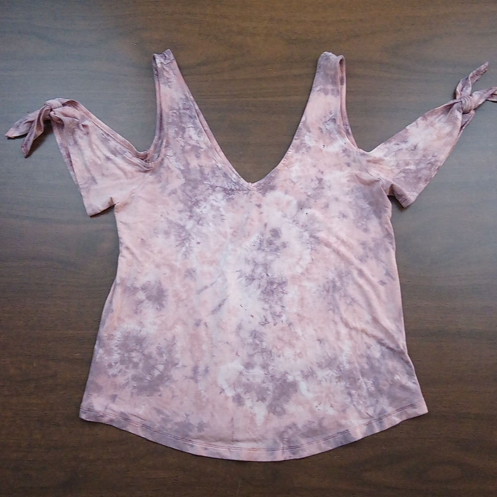 American Eagle Outfitters Tie Dye Cold Shoulder Soft & Sexy Lightweight Top